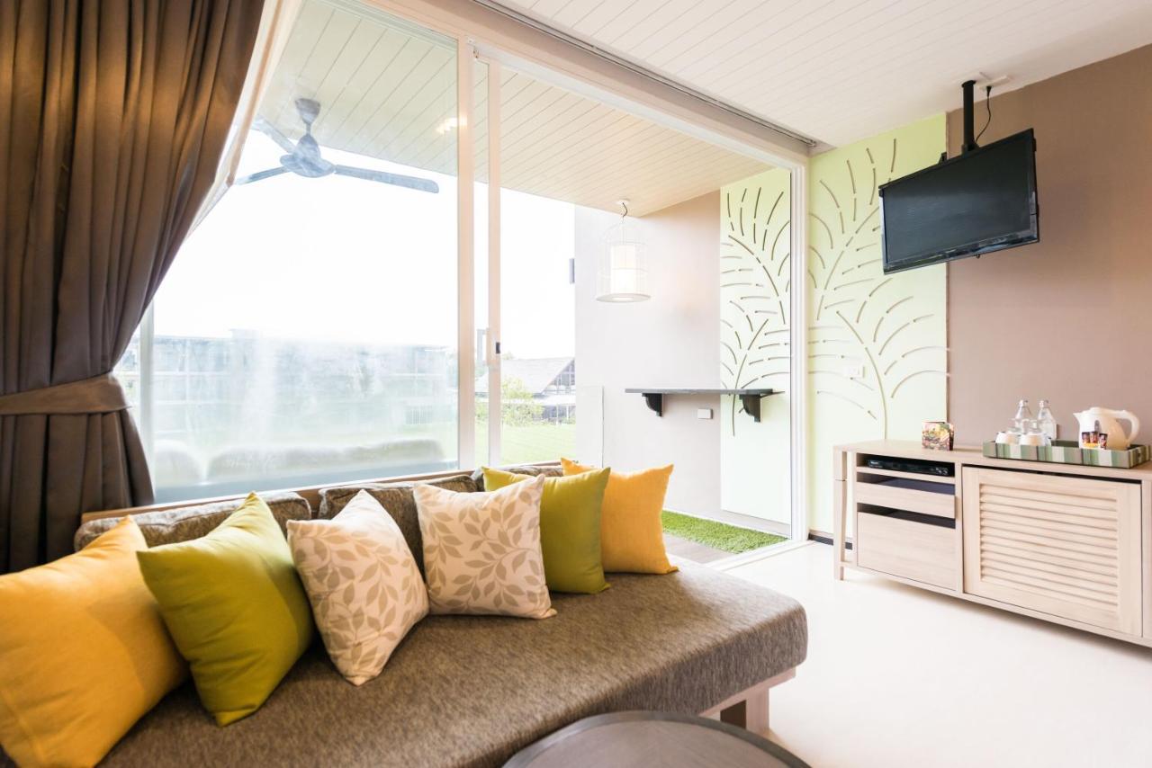 The Sands Khao Lak By Katathani - Sha Extra Plus Екстер'єр фото A living room in a condominium
