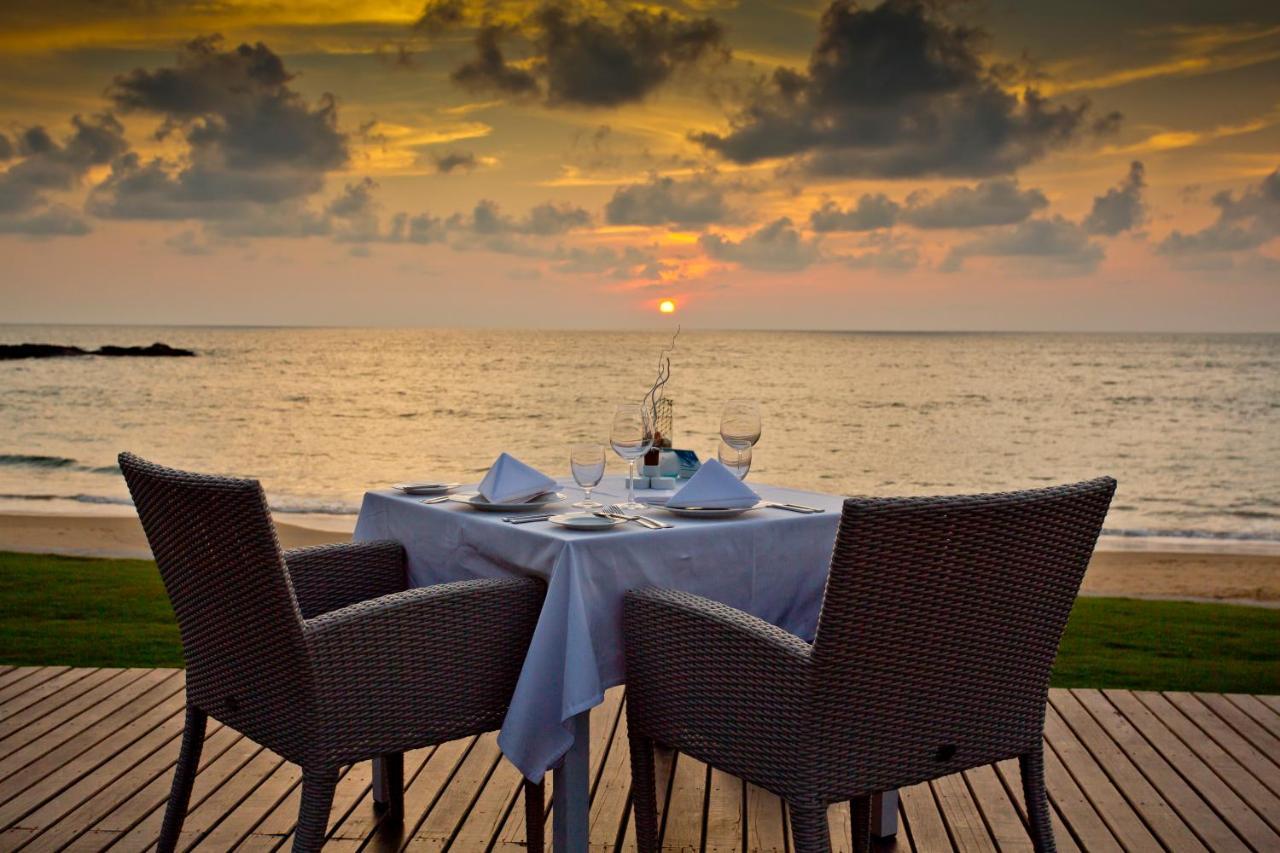 The Sands Khao Lak By Katathani - Sha Extra Plus Екстер'єр фото Sunset at the beach