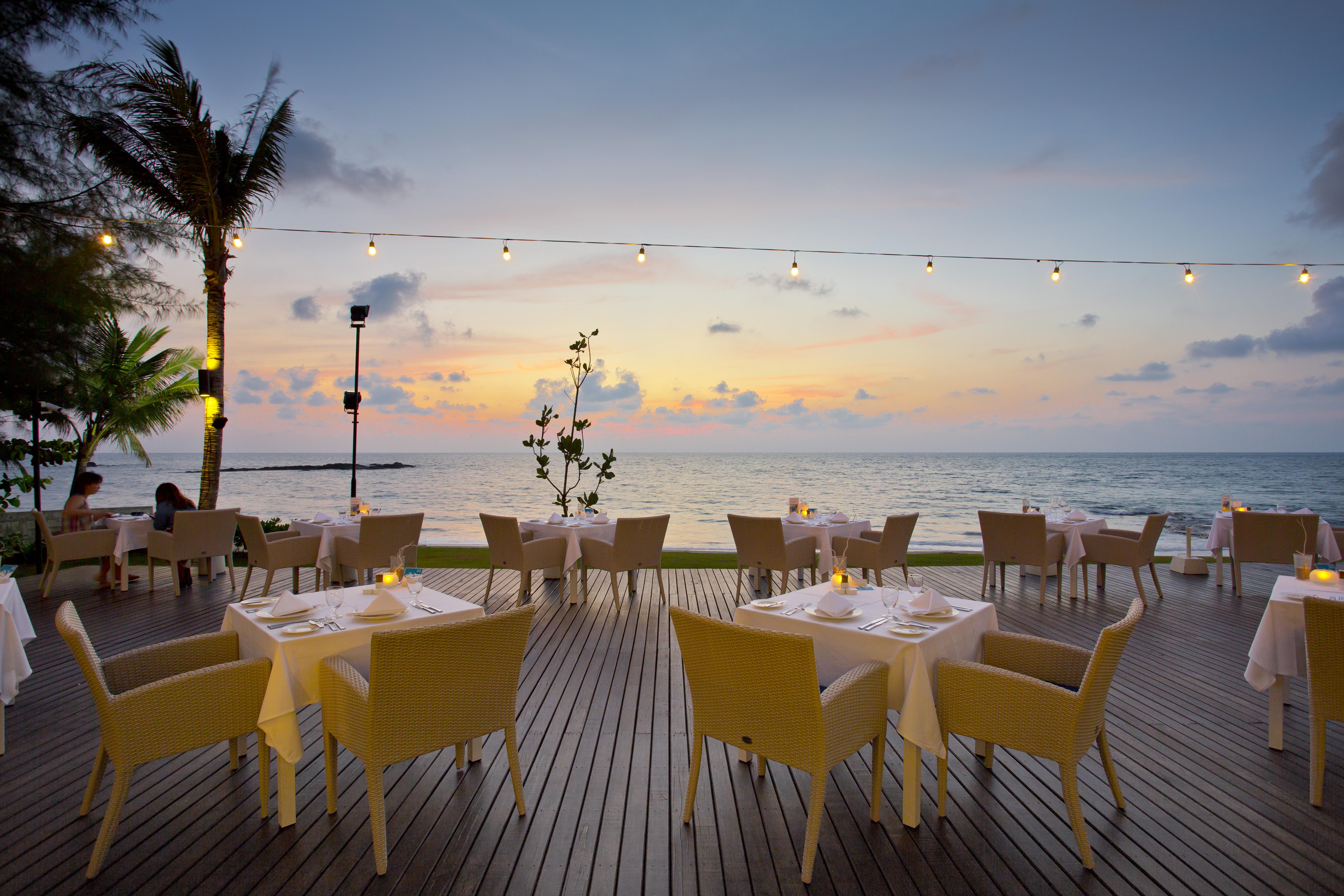 The Sands Khao Lak By Katathani - Sha Extra Plus Екстер'єр фото Sunset at the beach